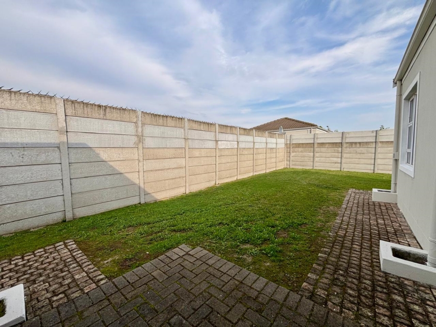 To Let 3 Bedroom Property for Rent in Windsor Park Estate Western Cape